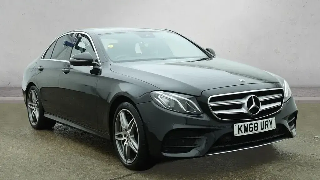 Begagnad Mercedes E350 AMG line 2018 Svart Sedan