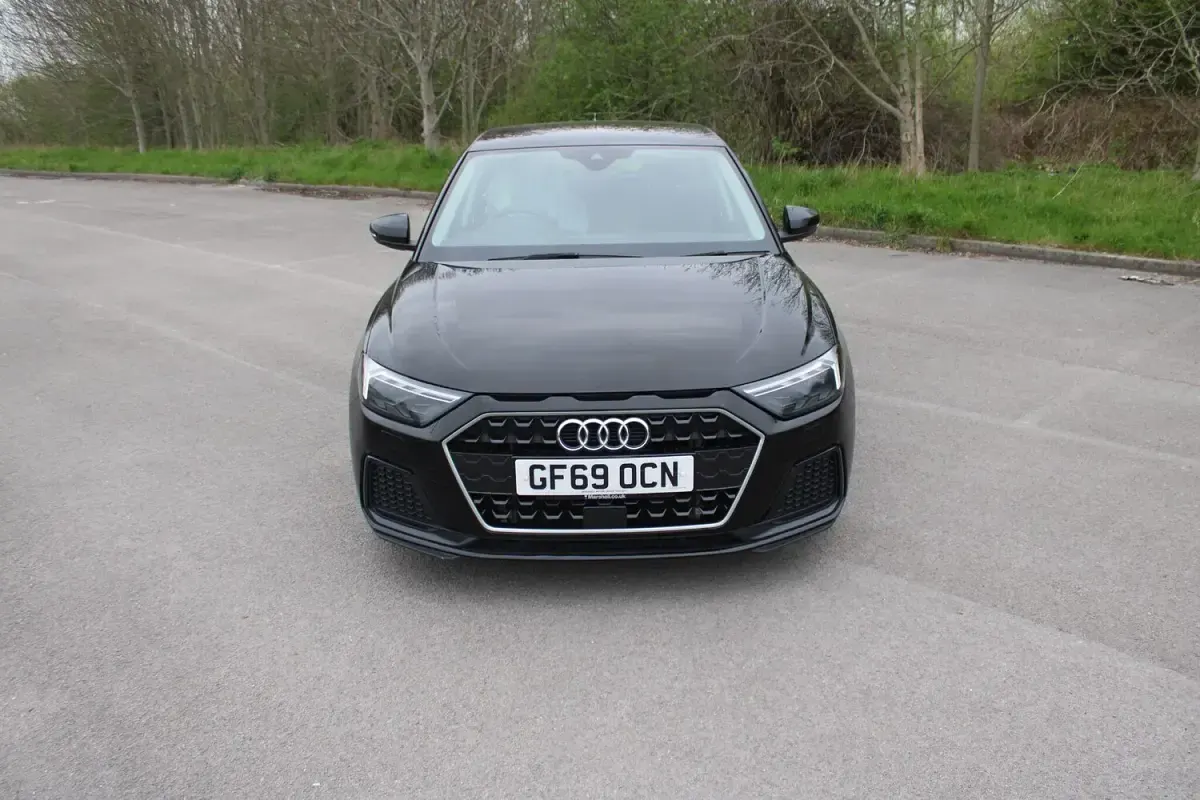 Used Audi A1 Sportback Sport 116 HP (85 kW) 2019 Black Hatchback