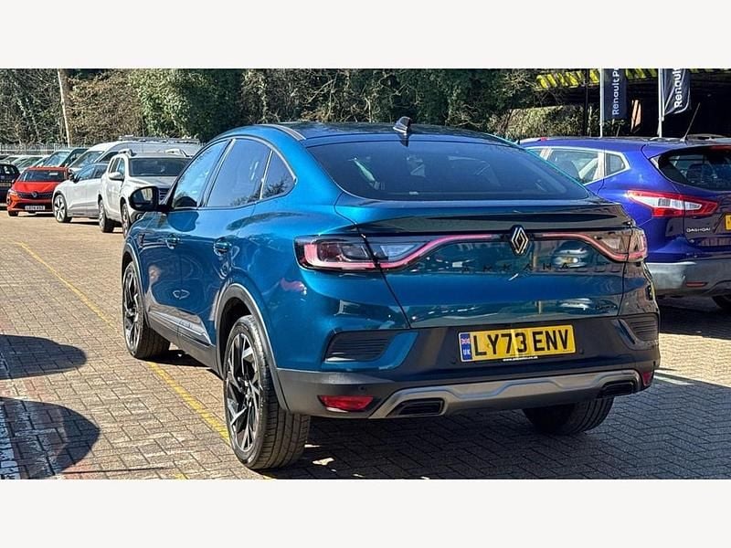 Begagnad Renault Arkana Esprit Alpine 142 HK (104 kW) 2024 Blå SUV