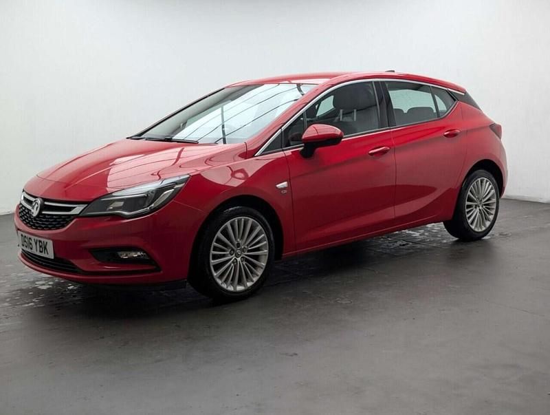 Used Vauxhall Astra Elite 150 HP (110 kW) 2016 Red Hatchback