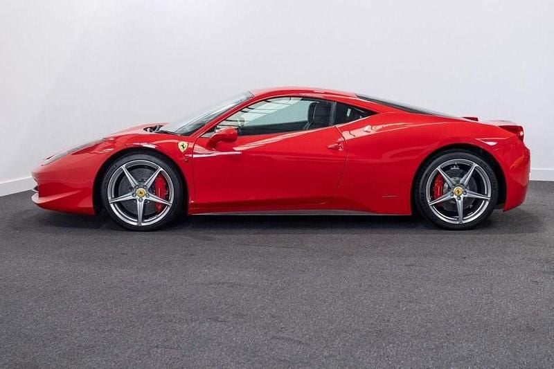 Used Ferrari 458 570 HP (419 kW) 2010 Red Coupe