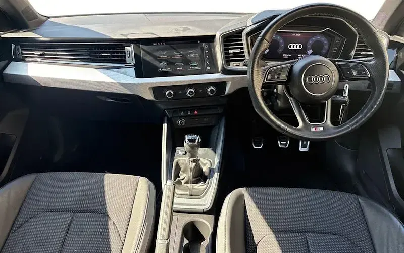 Used Audi A1 Sportback S-Line 95 HP (69 kW) 2021 White Hatchback