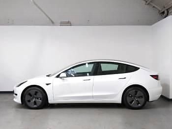 Used Tesla Model 3 RWD 208 kW (283 HP) 2022 White Sedan