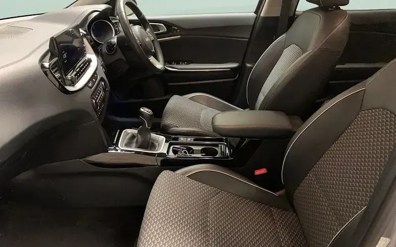 Used Kia XCeed 160 HP (117 kW) 2022 Silver SUV