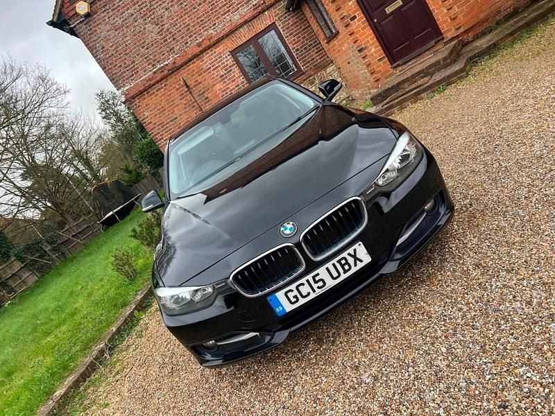 Used BMW 318 Sport Line 2015 Black Sedan