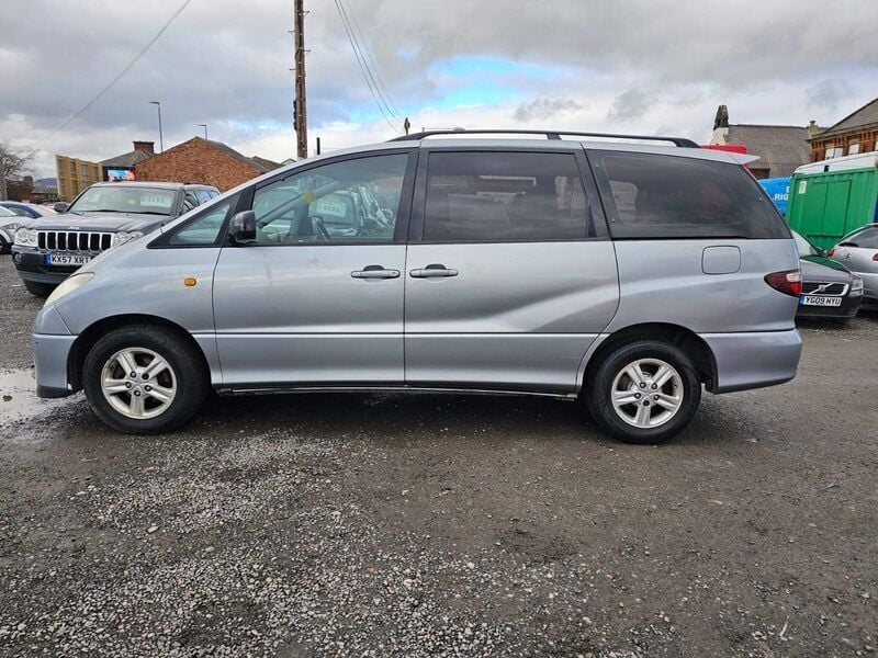 Used Toyota Previa 154 HP (113 kW) 2001 Grey MPV