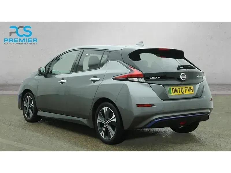 Second-hand Nissan Leaf N-Connecta 50 kW (68 CP) 2021 Hatchback