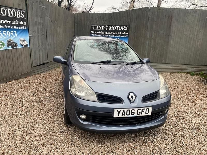 Used Renault Clio II Dynamique 98 HP (72 kW) 2006 Blue Hatchback