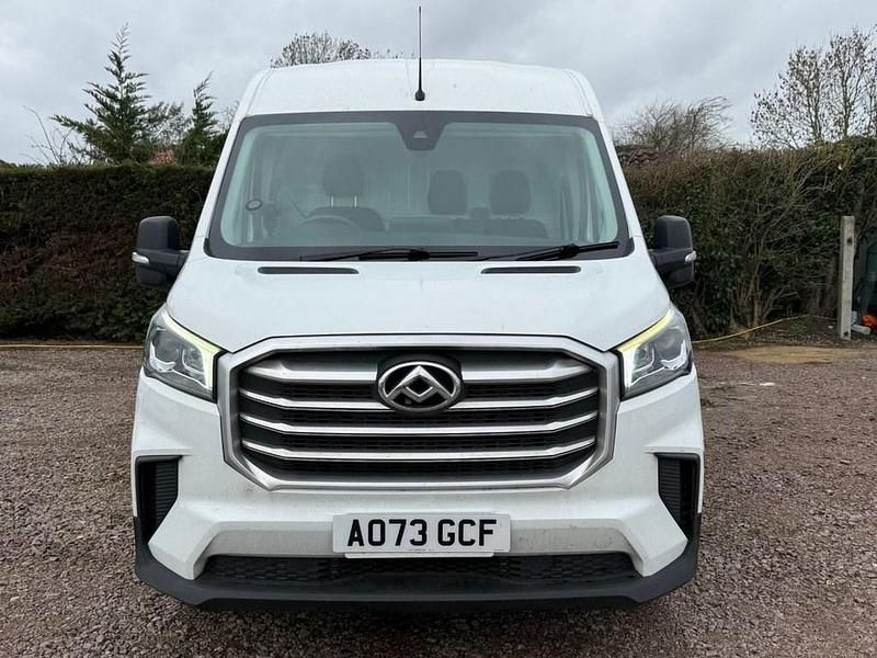 Usado Maxus V90 163 HP (119 kW) 2023 Branco Van