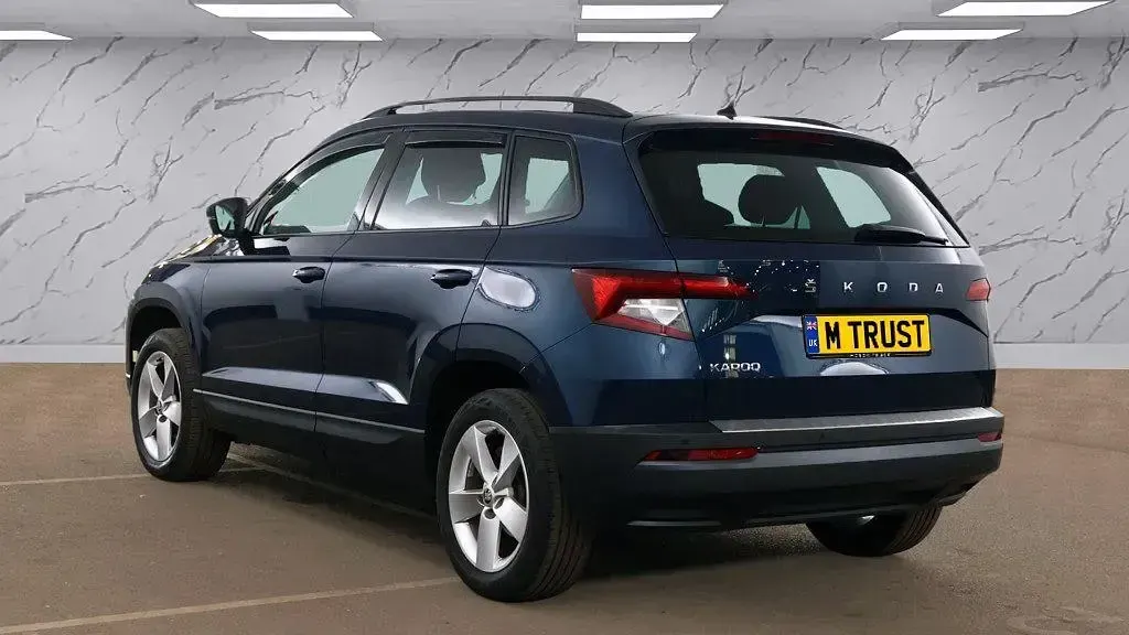 Used Skoda Karoq SE 115 HP (84 kW) 2020 Blue SUV
