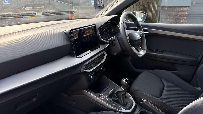 New Seat Arona Black Edition 115 HP (84 kW) 2025 Midnight black SUV