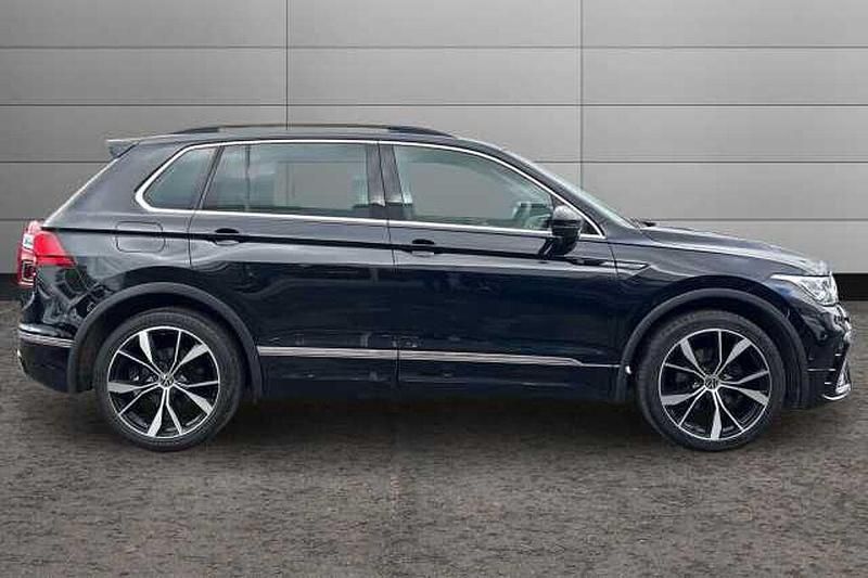 Used VW Tiguan R-line 150 HP (110 kW) 2022 Black SUV