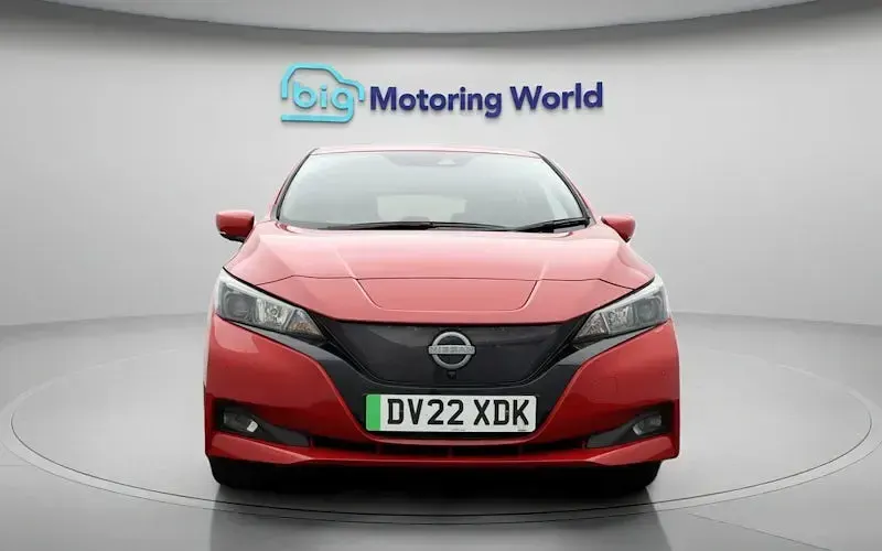 Used Nissan Leaf N-Connecta 110 kW (150 HP) 2025 Hatchback