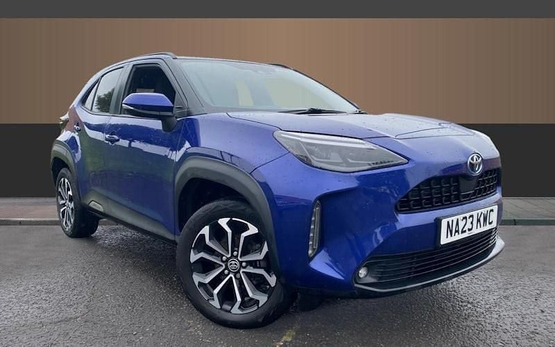 Used 2025 Toyota Yaris Hybrid Design Estate | £19,764 (Super price) - Image 1/4