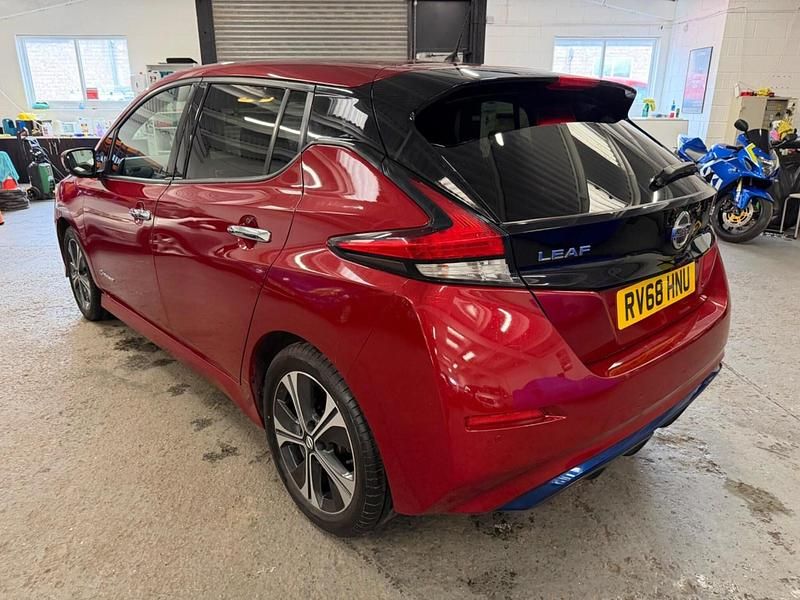Occasion Nissan Leaf N-Connecta 110 kW (150 ch) 2018 Rouge Citadine