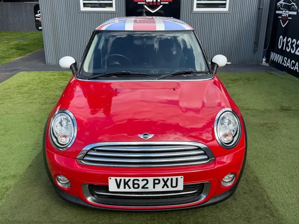 Used Mini Cooper Hatch 122 HP (89 kW) 2012 Red Hatchback