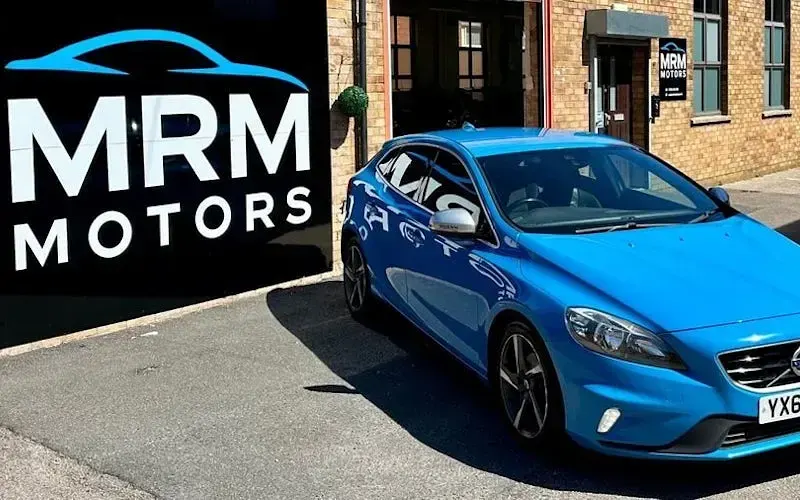 Used Volvo V40 R-Design 114 HP (83 kW) 2015 Hatchback