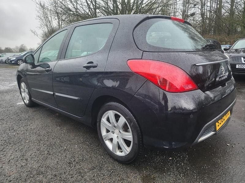 Used Peugeot 308 Active 92 HP (67 kW) 2012 Black Hatchback