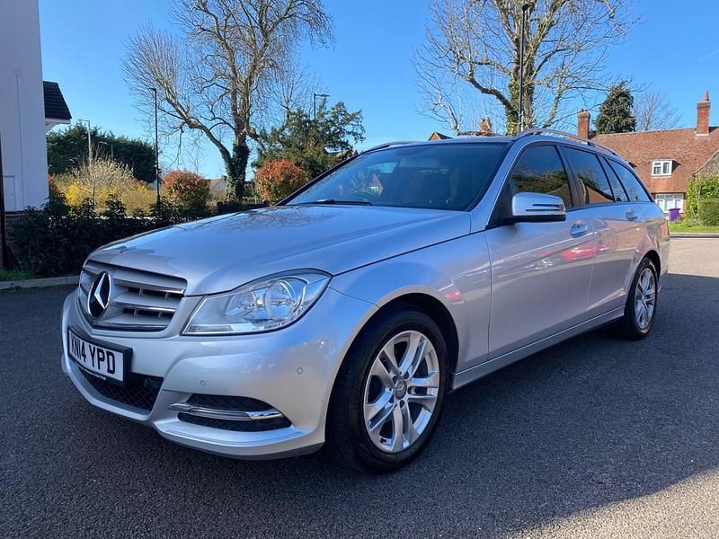 Used Mercedes C220 Executive 170 HP (125 kW) 2014 Silver Estate
