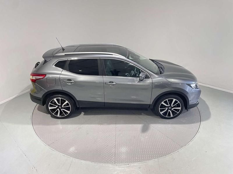 Used Nissan Qashqai Tekna 110 HP (80 kW) 2017 Grey SUV