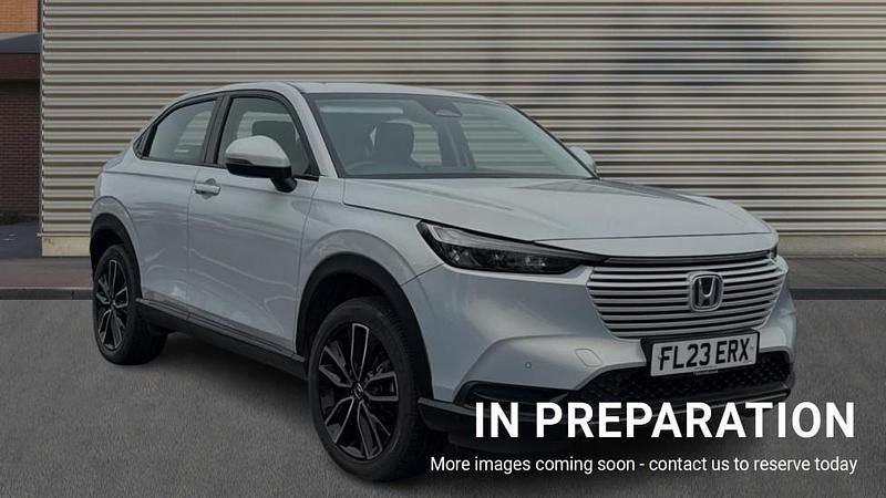 Used Honda HR-V Elegance 131 HP (96 kW) 2023 Premium plus paint  sunlight white SUV