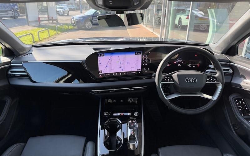 Second-hand Audi A5 Sport 204 CP (150 kW) 2025 Berlinǎ