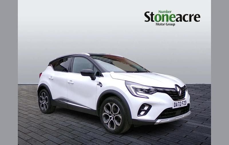 White/black Used 2022 Renault Captur Techno SUV | £12,295 (Good price) - Image 1/4