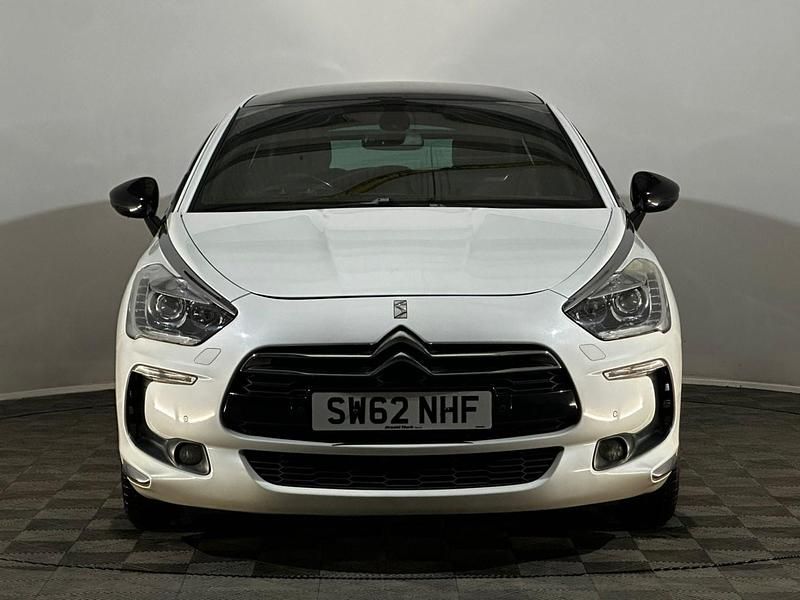 Używany Citroën DS5 200 KM (147 kW) 2012 Biały Hatchback