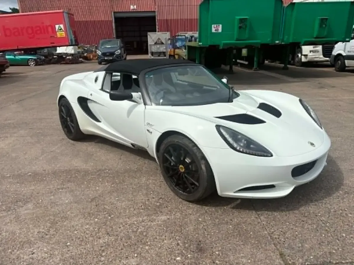 Used Lotus Elise 136 HP (100 kW) 2011 White Cabriolet