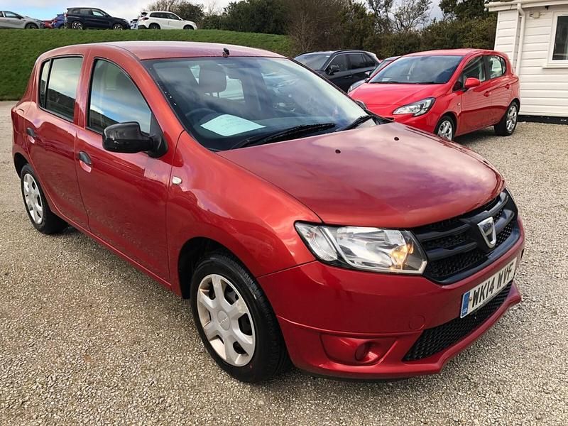 Used Dacia Sandero Ambiance 2014 Red Hatchback