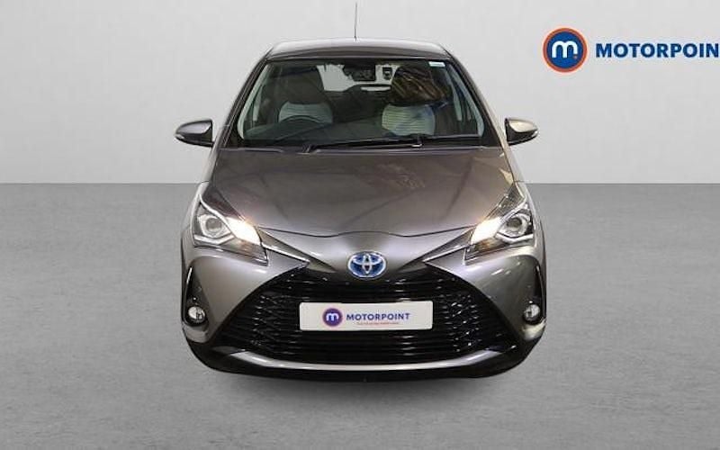 Used Toyota Yaris Hybrid 101 HP (74 kW) 2018 Bronze Hatchback
