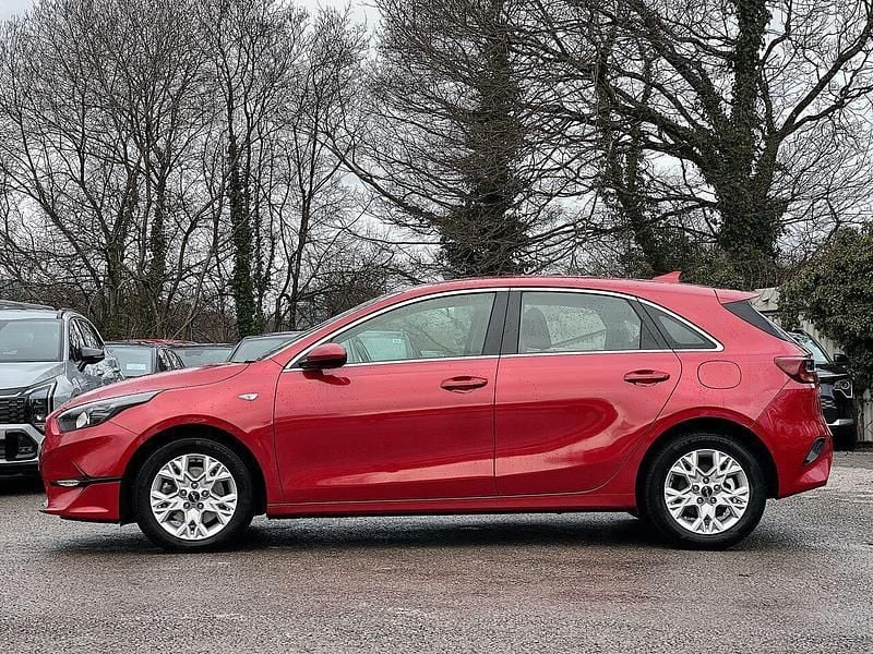 Used Kia Ceed 158 HP (116 kW) 2023 Red Hatchback