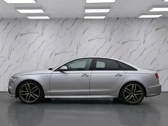 Used Audi A6 Black Edition 190 HP (139 kW) 2015 Silver Sedan