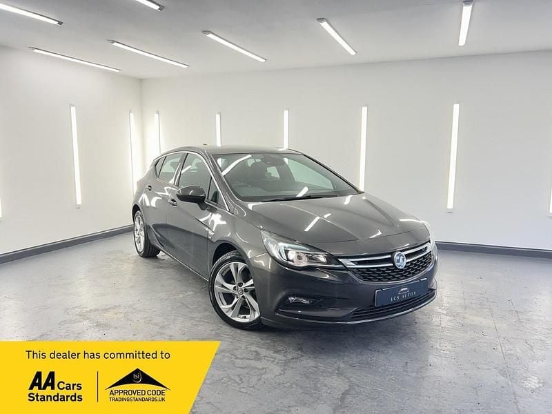 Used Vauxhall Astra SRi 105 HP (77 kW) 2016 Grey Hatchback
