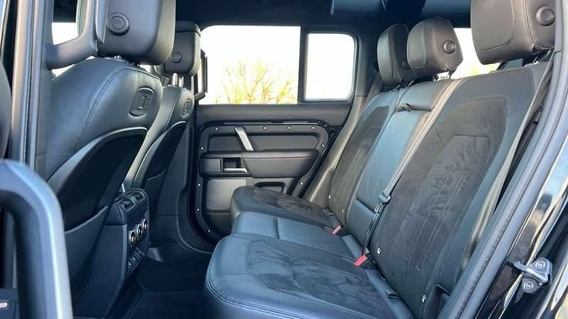 Używany Land Rover Defender 525 KM (386 kW) 2021 Czarny SUV
