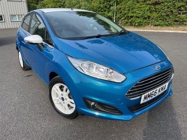 Blue Used 2016 Ford Fiesta Zetec Hatchback | £6,999 (Fair price) - Image 1/1