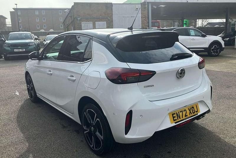 Used Vauxhall Corsa Ultimate 130 HP (95 kW) 2023 White Hatchback