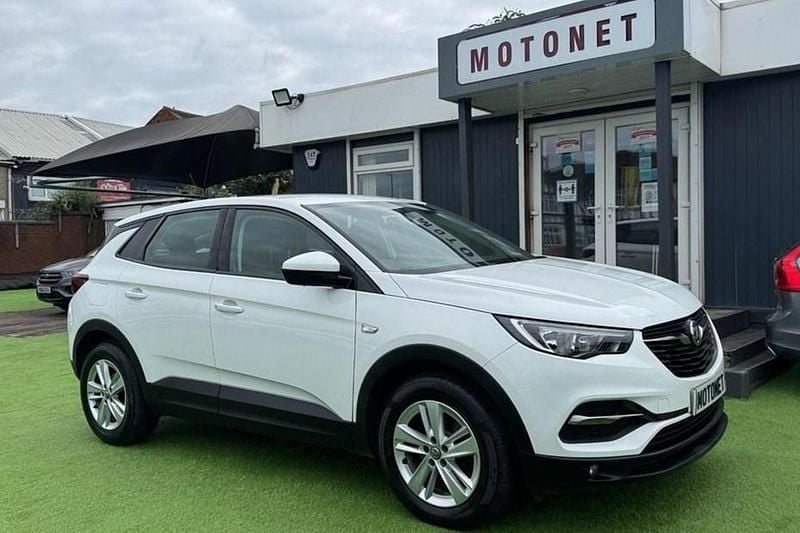 White Used 2019 Vauxhall Grandland X S SUV | £8,440 (Good price) - Image 1/1