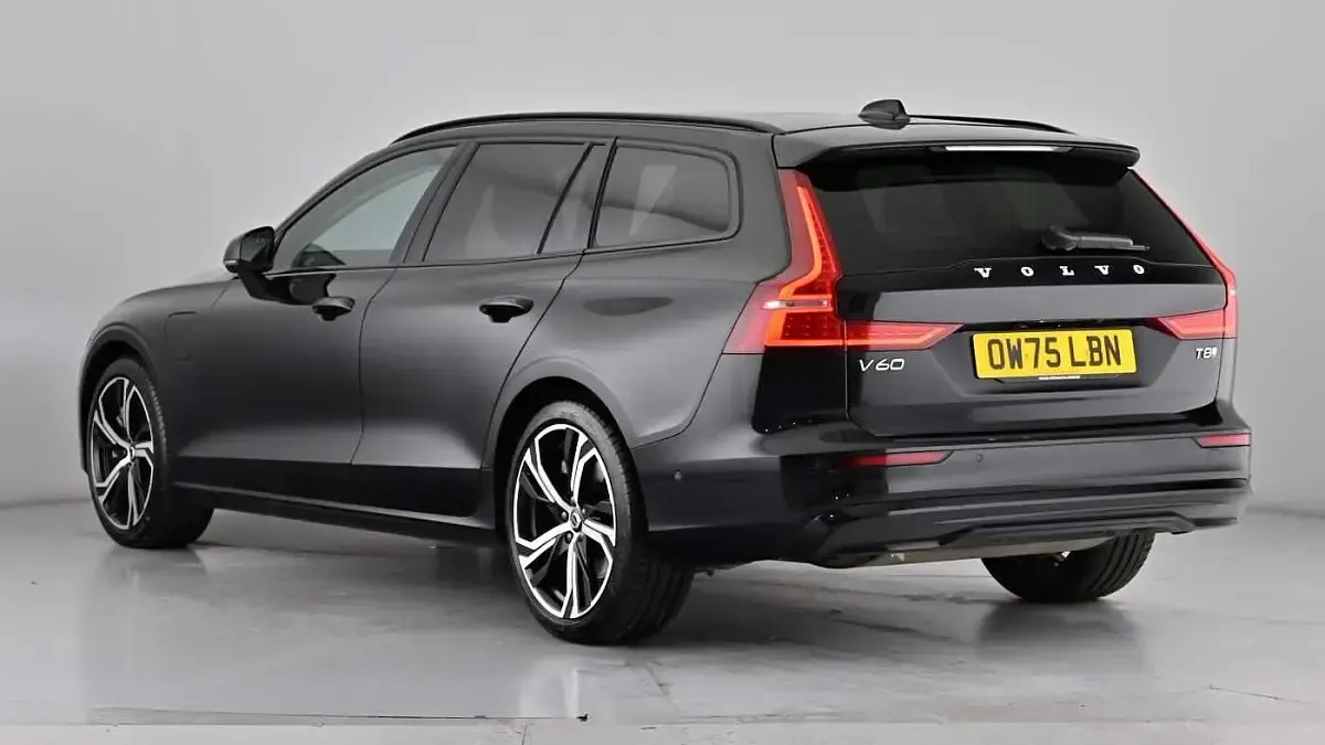 Used Volvo V60 Ultra 455 HP (334 kW) 2025 Black Estate