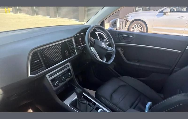 Used Seat Ateca Xperience Lux 150 HP (110 kW) 2023 Grey SUV