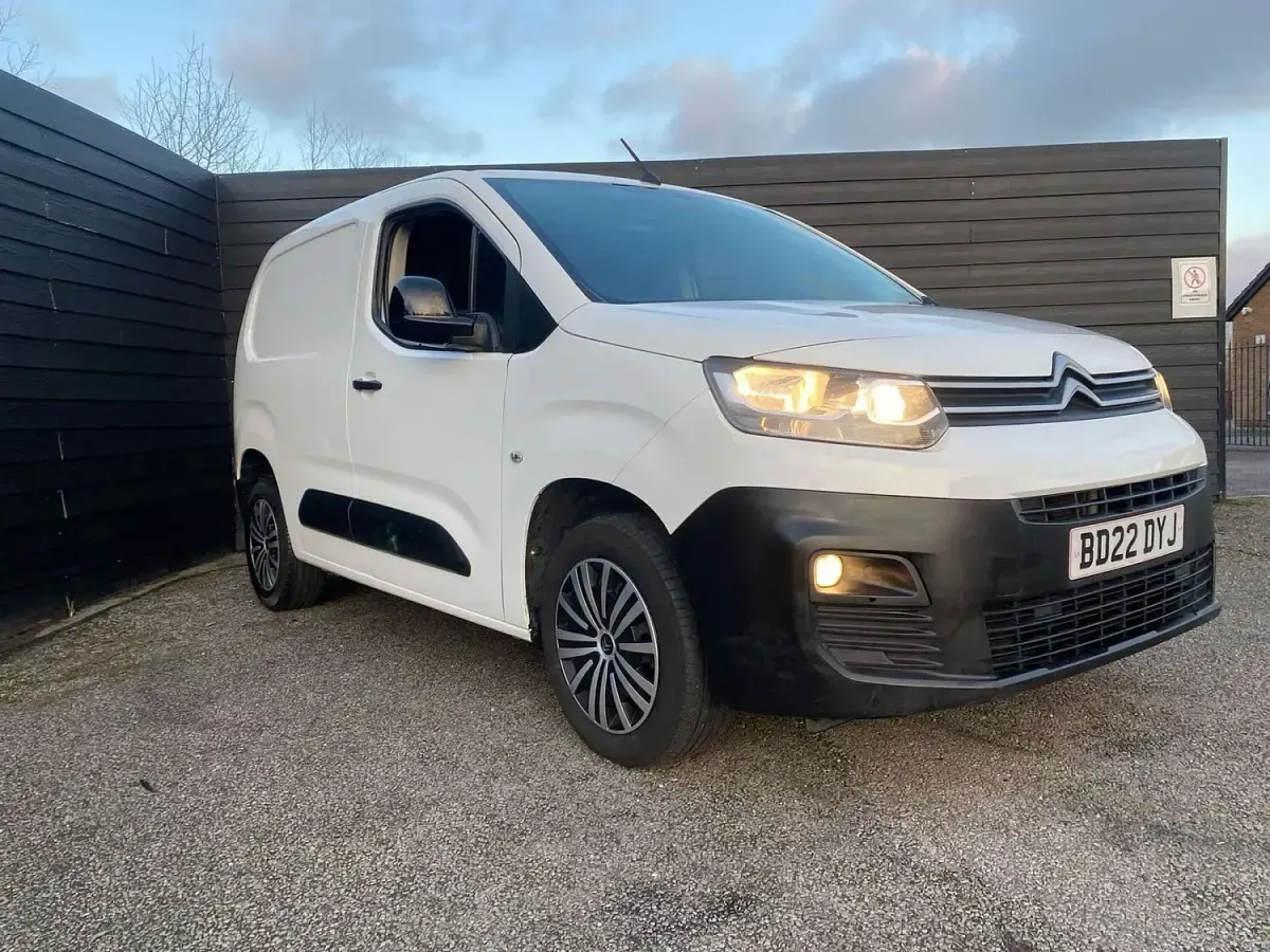Used Citroën e-Berlingo 100 HP (73 kW) 2022 White