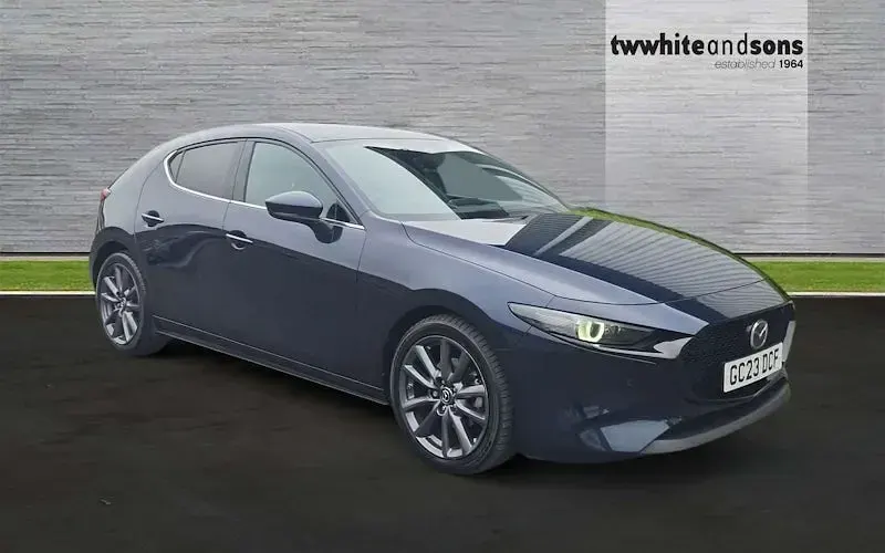 Begagnad Mazda 3 Inclusive 122 HK (89 kW) 2022 Halvkombi