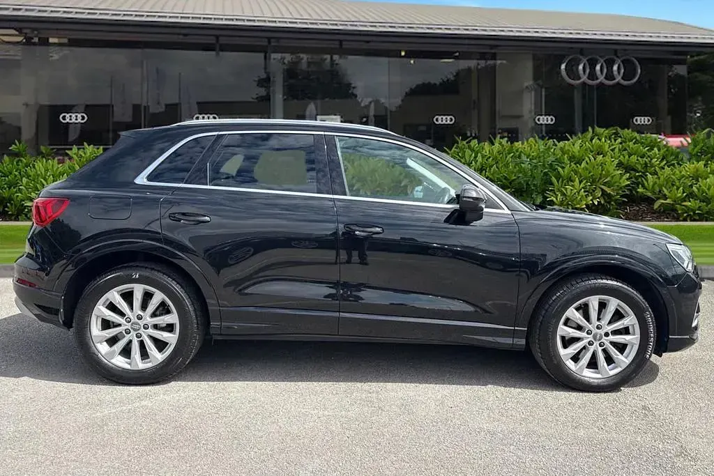 Used Audi Q3 Sport 190 HP (139 kW) 2019 Black SUV