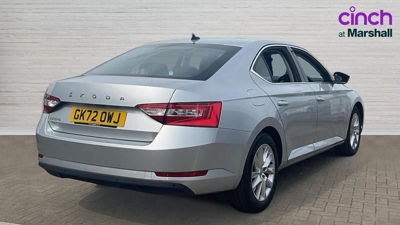 Second-hand Skoda Superb SE 150 CP (110 kW) 2022 Argintiu