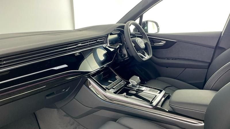 Used Audi Q7 Black Edition 286 HP (210 kW) 2025 Black SUV