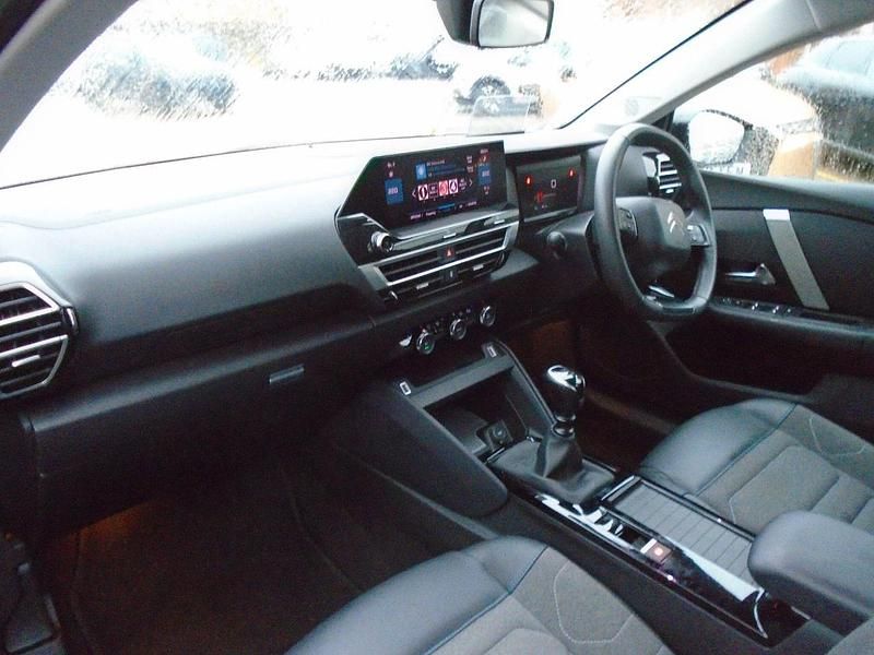 Used Citroën C4 PureTech 127 HP (93 kW) 2022 Brown Hatchback