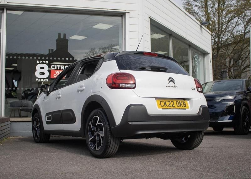 Begagnad Citroën C3 PureTech 82 HK (60 kW) 2022 Vit Halvkombi