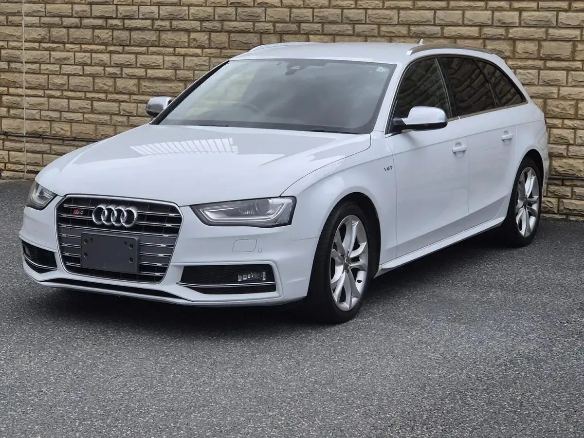 Used Audi S4 Performance 333 HP (244 kW) 2013 White Estate