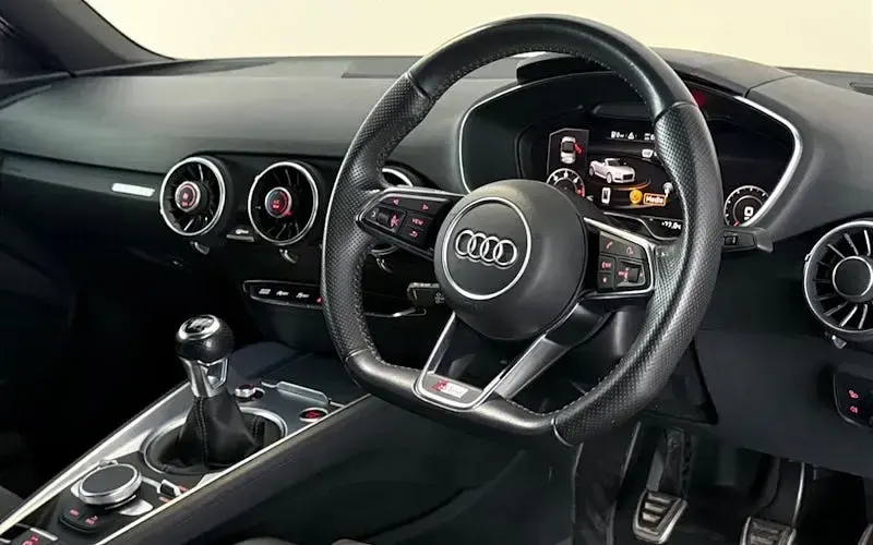 Used Audi TT Roadster S-Line 184 HP (135 kW) 2017 White Cabriolet