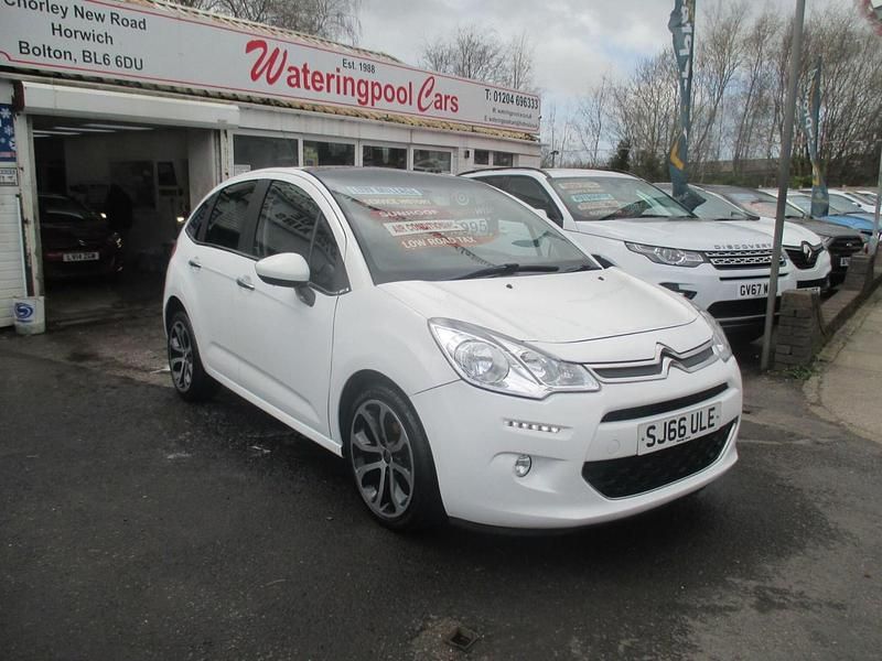 Begagnad Citroën C3 Platinum 2016 Vit Halvkombi